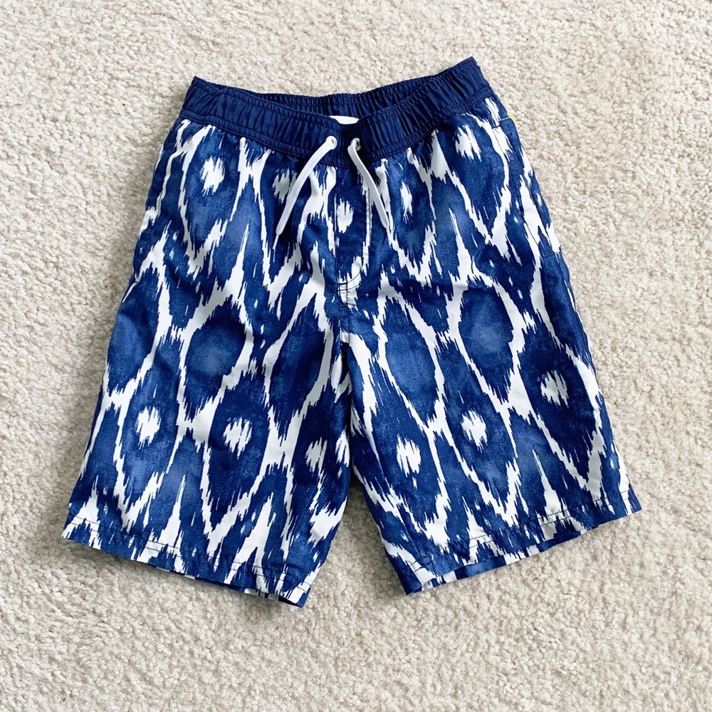 Crazy 8 boys swim shorts size M (7-8)